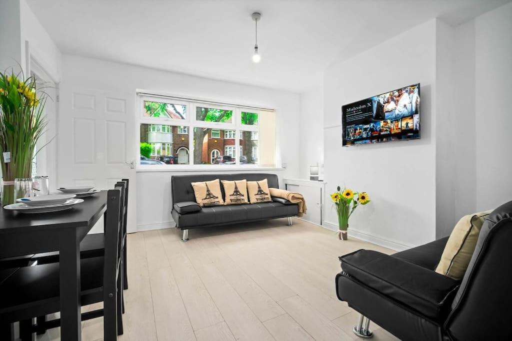 Jlr, Nec, B'Ham, Contractors Villa Birmingham Buitenkant foto