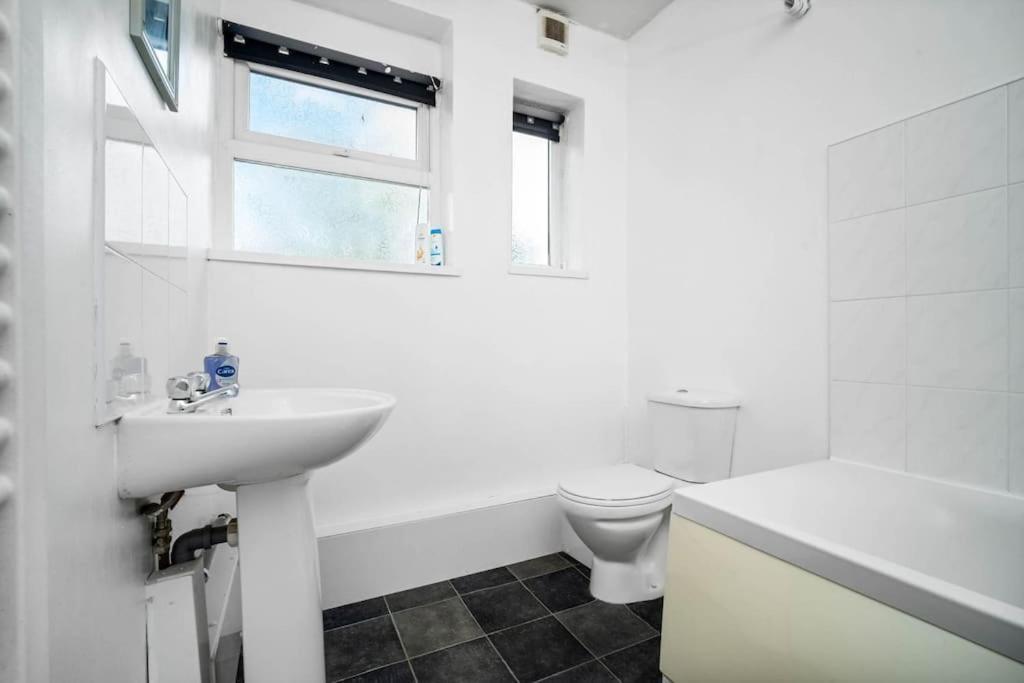 Jlr, Nec, B'Ham, Contractors Villa Birmingham Buitenkant foto